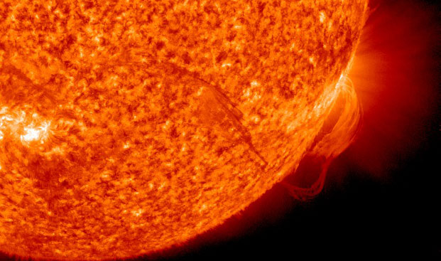 Huge Magnetic Plasma 'Snake' Spotted On the Sun